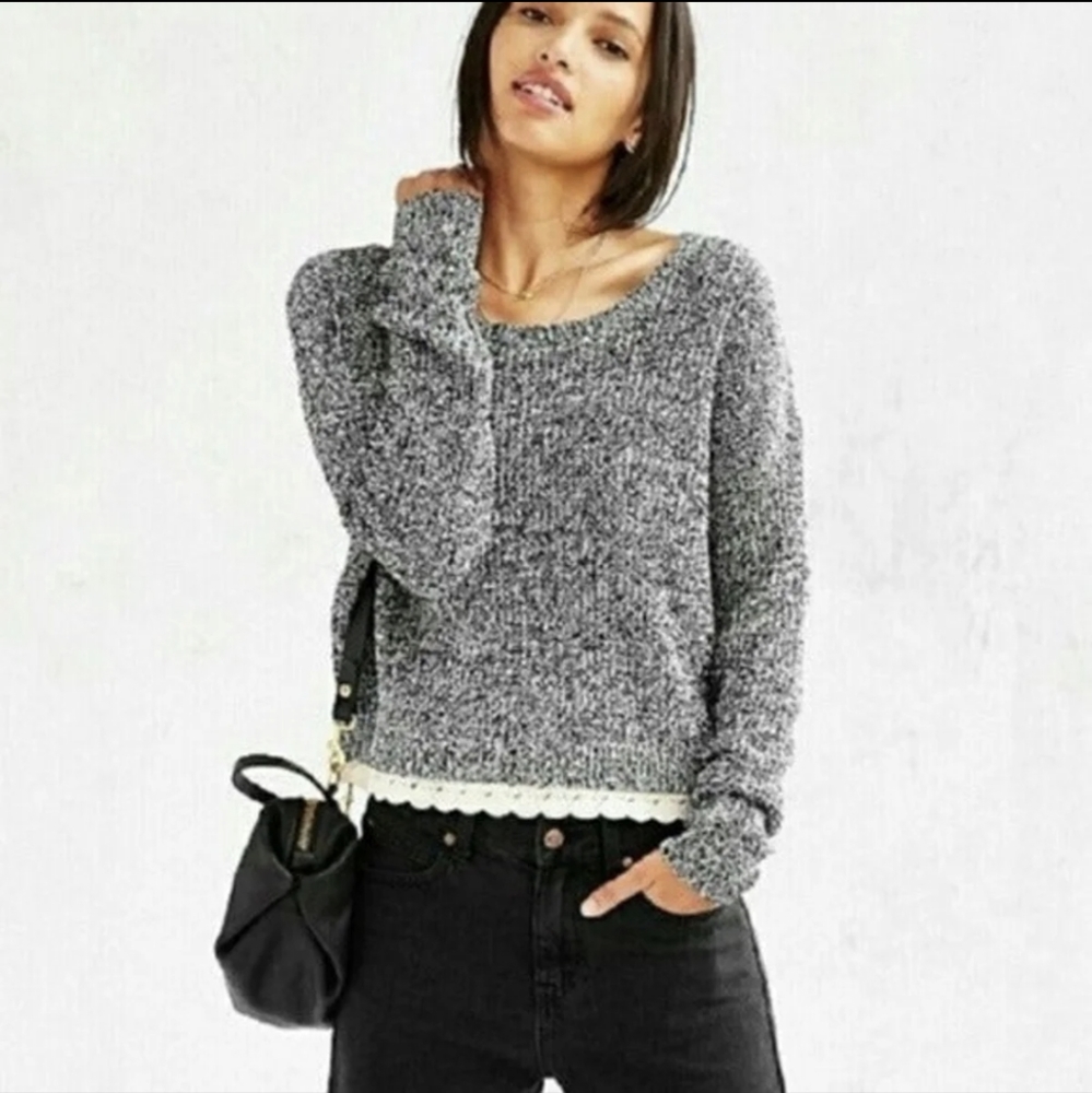 Urban Outfitters Kimchi Blue Gray Cream Cropped Sweater with Crochet Lace Trim